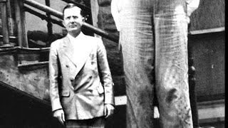 The Tallest Man in History was a Real-Life “Gentle Giant”