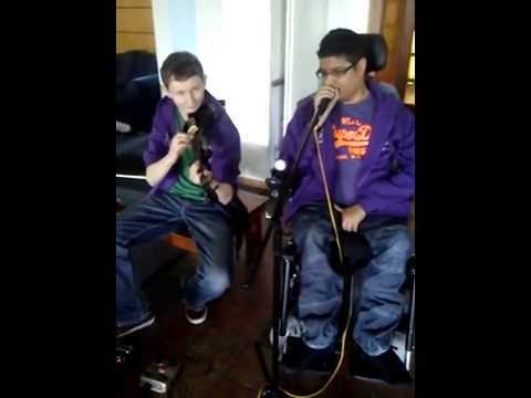 Grizzly Beatbox - Duet Performance ft Tom Compton