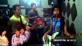 Download lagu verlian'cukup sudah video band mp3 Download lagu verlian'cukup sudah video band mp3