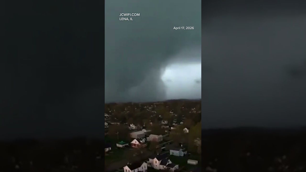 Storm moves into Lena, IL area