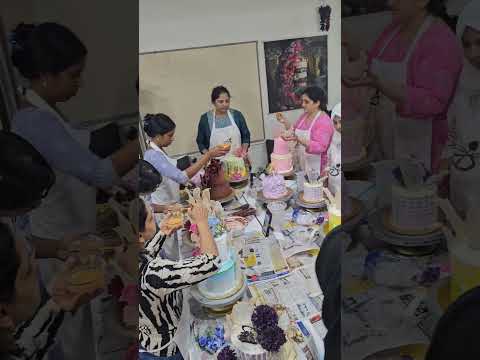 BAKING CLASSES #MANGALORE #trending #SHORT #cake #trendingcakes #viralvideo #cakedecorating #birth