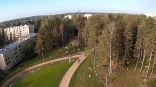 preview picture of video 'Park Flight at Ida Aalbergin puisto (Quadcopter V262 & Mobius)'