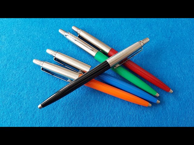 Vídeo relacionado con Parker Jotter Originals Colección de bolígrafos, acabado clásico magenta, punta mediana, tinta azul, una unidad