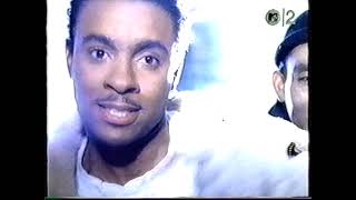 Shaggy featuring Ken Boothe - The Train Is Coming