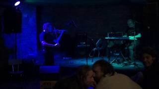 Video Fanfáry proti strachu, Cafe V lese