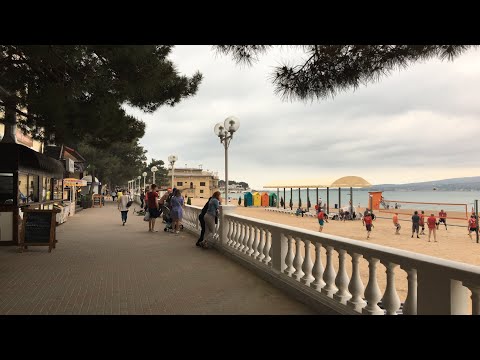 Gelendzhik. Weather May 19, 2019. Central beach