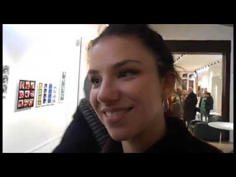 L'exposition Arnaud Baumann aux Showrooms dans "La Nuit sans visage" (2018) par Gérard Courant