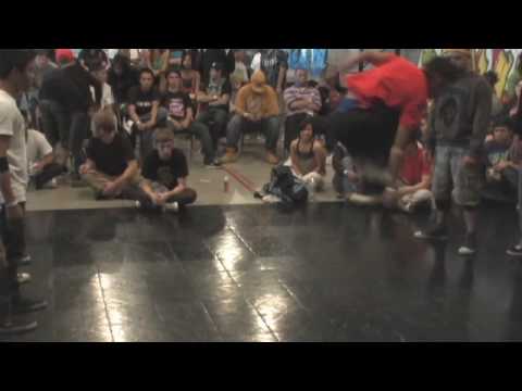 Juice 2009 - 05 - Floor Essence vs Rocking Force Crew(?)