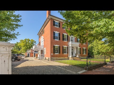 328 Essex St, Unit 2, Salem MA - Betsy Merry - Tel  508-641-6241