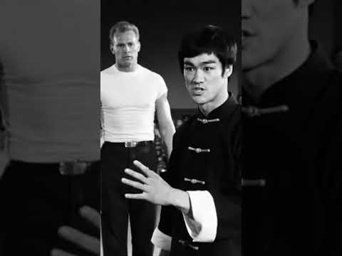 Bruce Lee Reads His Opponent Like aBook 2. #kungfu #brucelee #martialarts#ViralShorts