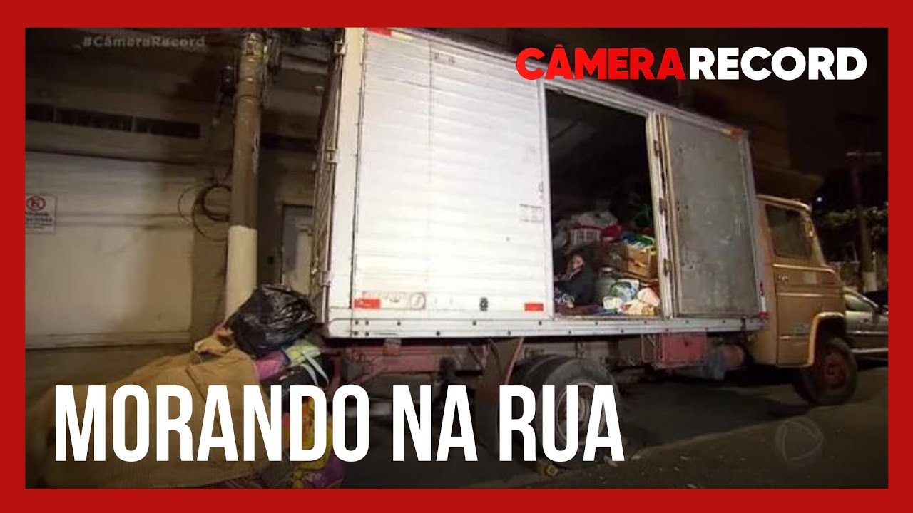 Famílias se mudam para as ruas após reintegração de posse de conjunto habitacional | Despejados