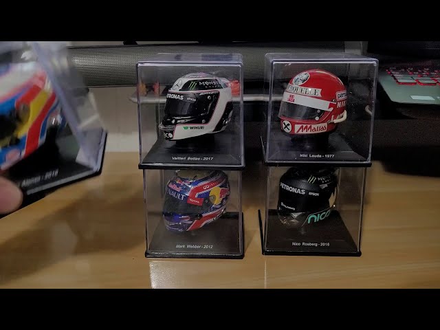 Vídeo relacionado con OPO 10 - Casco de Fórmula 1 Compatible con Ferrari F1: Niki Lauda 1977 - Escala 1/5 Spark - CAS95