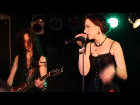 Kapriola - Puritánka, Barák 2013