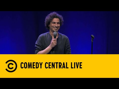 Privacy vs Intelligenza Artificiale - Pietro Sparacino - Comedy Central Live
