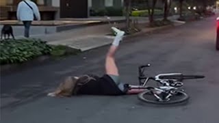 Download lagu 😂 Momen Terlucu yang Akan Membuat Anda Tertawa Terbahak-bahak! 😂 mp3