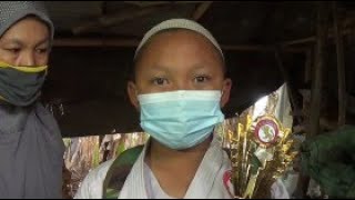 Download lagu Cerita Inspiratif Anak Pemulung Menang Kejuaraan Karate Nasional mp3