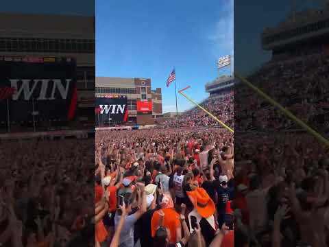 Oklahoma State fans tearing down the goalpost after beating Oregon
