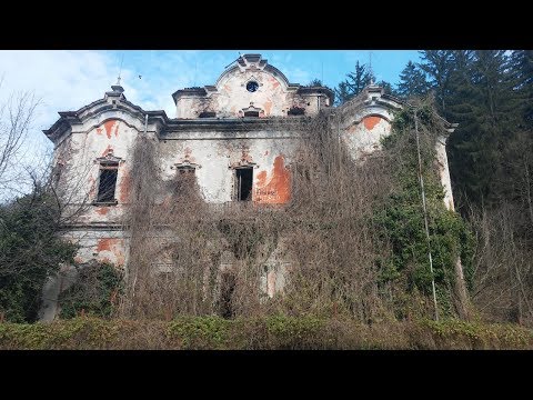 La Casa Rossa Villa De Vecchi e la voce di una bambina...