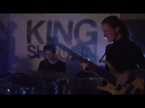 MEOWLAU (Laura Jaskova) Bass Solo / March 2018