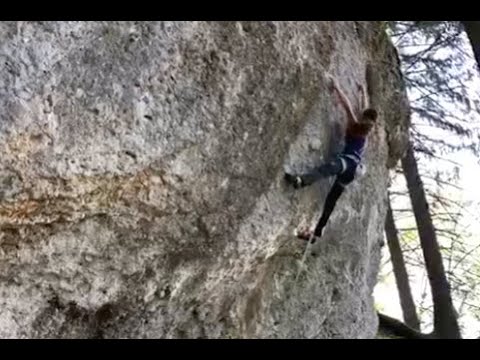 Weekend Whipper: Melissa Le Nevé Decks After Bolt Fails 😳