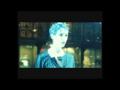 Delirium tremens al poliziotto Il mio aiuto di Dio le bevande di marito