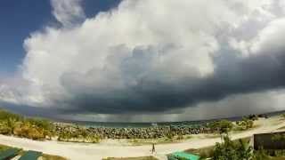 preview picture of video 'Clouds Timelapse. Naifaru, Maldives'