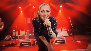 THE INTERRUPTERS - Gave You Everything!  [LIVE]  crowd turning wild!