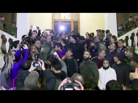 亞美尼亞人抗議新的納戈爾諾-卡拉巴赫停火協議 (Armenians protest new Nagorno-Karabakh ceasefire)