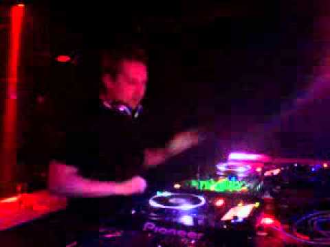 DJ Bluefire live in Koln , Germany - 4 / 8