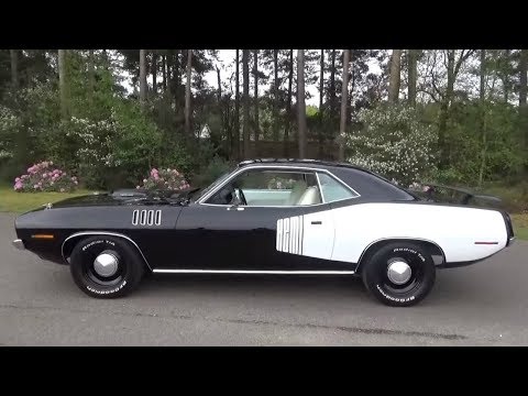 1971 Plymouth Hemi Cuda | 4 Speed / TX9 Black with White Interior