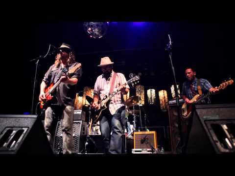 Bow Thayer and Perfect Trainwreck - Buffalo Joe (Live at Tweed River 2012)