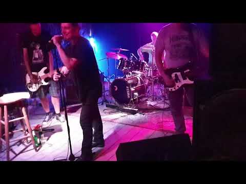 ПсихоБагажник - Средната Класа (08.06.2019) live at Underground Gallery Sofia