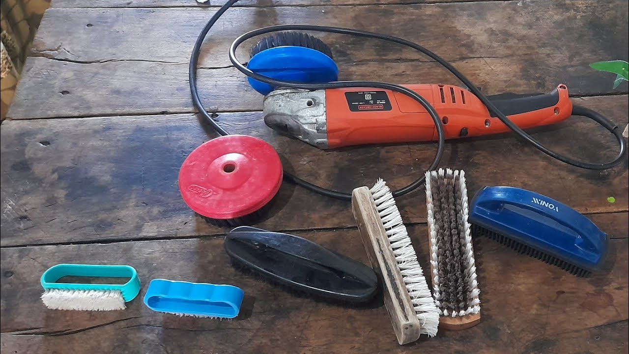 Watch Now Melhores escova para limpeza de estofados, escova de pelos pet e gatos e dicas importantes Melhores escova para limpeza de estofados, escova de pelos pet e gatos e dicas importantes