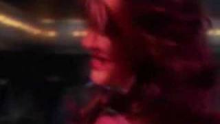 Leighton Meester - Body control