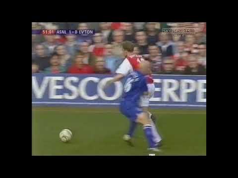 Dennis Bergkamp amazing plays vs Everton 2002/03