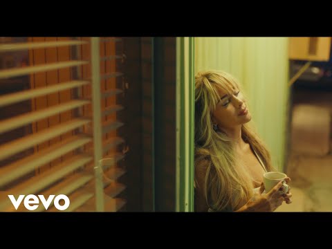 Greeicy - Estas Ganas (Official Video)