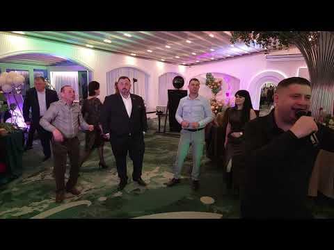 MARIAN UNGUREANU - M-A OPRIT UN OM PE STRADA 