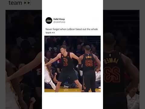 LeBron faked out the entire team 😳