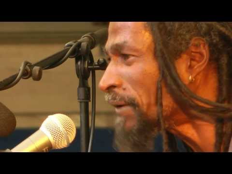 Menwar - Mover sans - LIVE at Afrikafestival Hertme 2012
