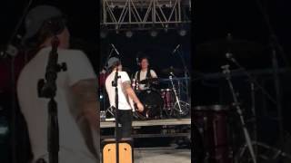 Hanson BTTI 2017 - Kiss Me When You Come Home (Clip)