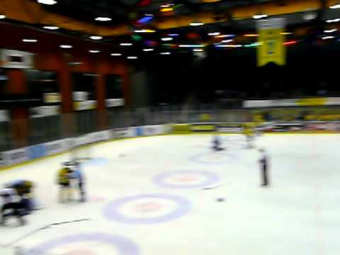 Tilburg Trappers - HYS The Hague. fight 2011