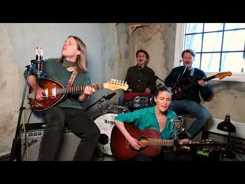 Family Sessions #72 // "Never My Love" (The Association) ft. Sander Nordahl & Torjus Nevland