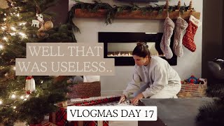 this store annoys me.... wrapping xmas presents, running errands | Vlogmas Day 17