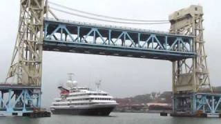 preview picture of video 'Clelia II, Great Lakes cruise ship at Houghton, Michigan'