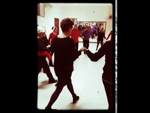 Pizzica pizzica a cerchio,