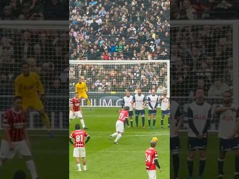 Pirlo Rolling Back The Years 😍 Scoring A Beautiful Free Kick VS Tottenham Hotspur Legends Match!