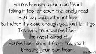 Kelly Clarkson - Breaking Your Own Heart [Lyrics On Screen + Download Link]