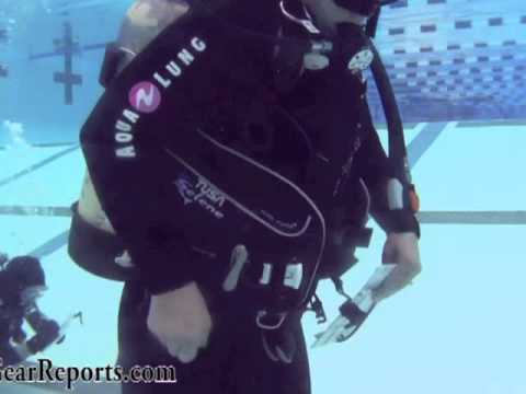 Scuba Gear Reports.com Women's BC video review