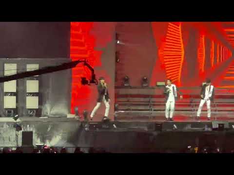 ทะลึ่ง - ZeePruk (focus) & DMD Gen1 | 19.06.22 : DMD LAND Concert