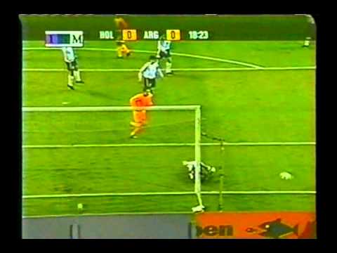 2003 (February 12) Holland 1-Argentina 0 (Friendly).mpg
